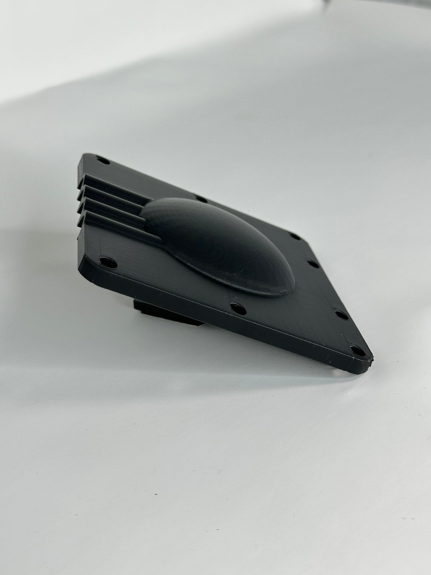 CABLE ENTRY PLATE - 4 CABLE, BLACK